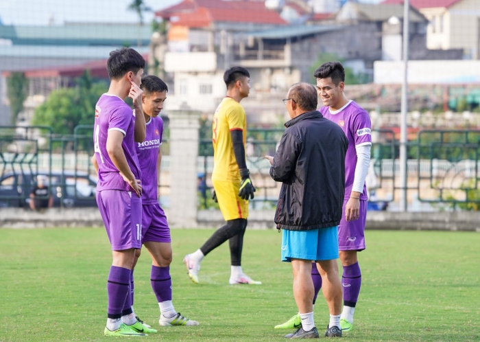 HLV Park Hang Seo hẹn gặp sao Việt kiều 'đẳng cấp châu Âu', ĐT Việt Nam 'lột xác' hậu SEA Games 31?