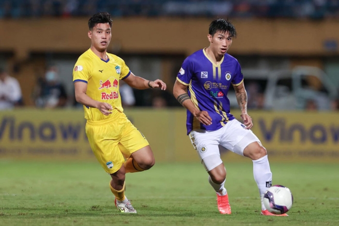 Hậu vệ số 1 ĐT Việt Nam lên tiếng về tương lai, úp mở khả năng theo Quang Hải sang Pau FC thi đấu