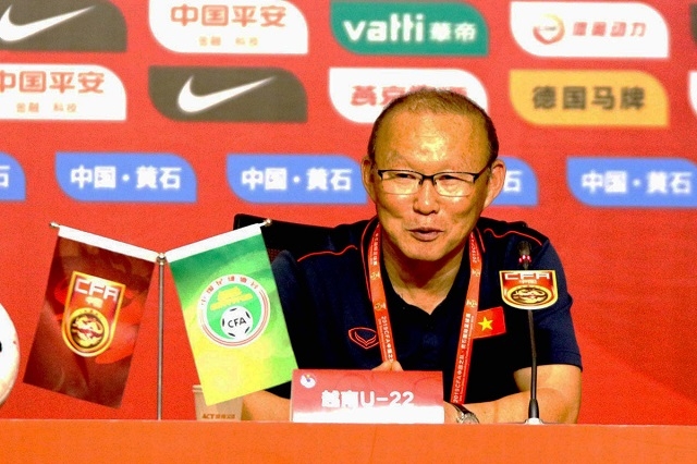 HLV Park Hang Seo chia tay Đội tuyển Việt Nam, Trung Quốc dùng mức lương khó tin để chiêu mộ?