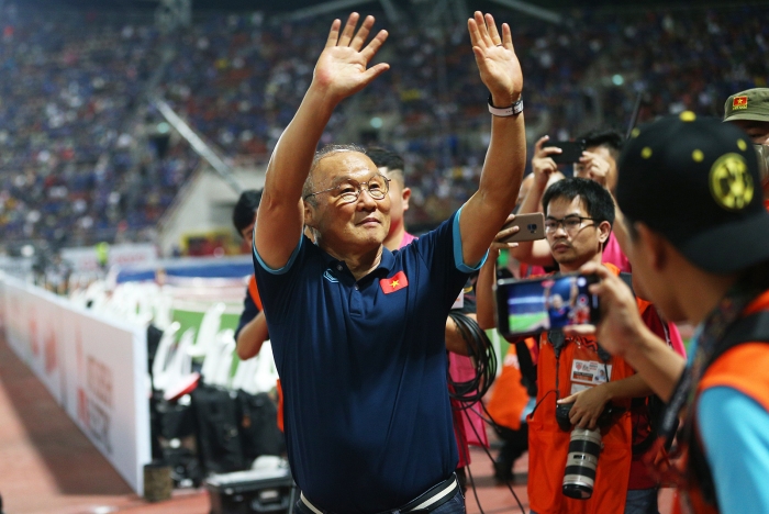 Đánh bại ĐT Việt Nam, Thái Lan bất ngờ tặng quà tri ân HLV Park Hang Seo sau Chung kết AFF Cup 2022