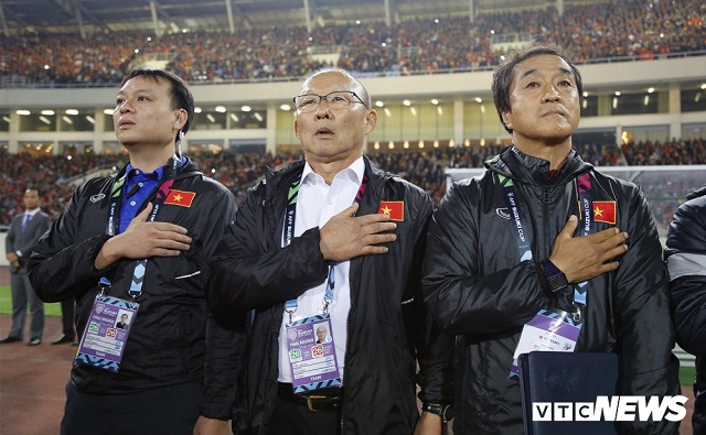 Truyền nhân của HLV Park bất ngờ rời VFF: 'Trái tim tôi tan vỡ vì phải chia tay Đội tuyển Việt Nam'