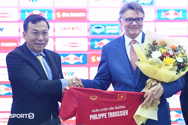 VFF ra quyết định 'khó hiểu', HLV Troussier nguy cơ thua thảm Thái Lan ngay ở màn ra mắt ĐT Việt Nam