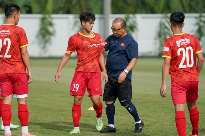 Từng bị HLV Park bỏ rơi, sao trẻ U20 Việt Nam 'cầu cứu' HLV Philippe Troussier để cứu vãn sự nghiệp