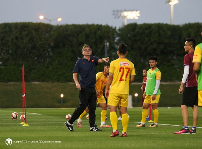 Việt Nam chiêu mộ thành công thần đồng của Barcelona, HLV Troussier được tiếp lửa dự World Cup 2026