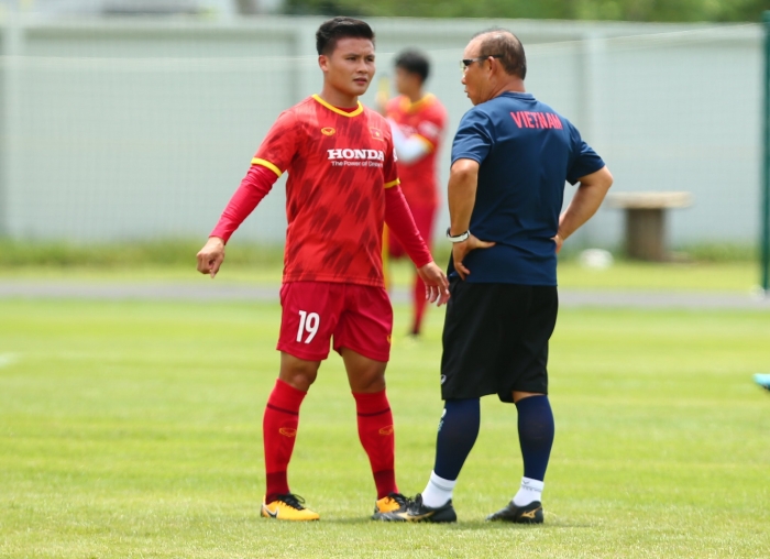 HLV Park Hang Seo từ chối giúp Quang Hải: số 19 ĐT Việt Nam có nguy cơ chôn vùi sự nghiệp tại Pau FC