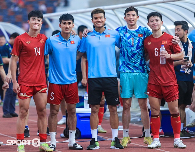 VFF họp khẩn, ra phán quyết về tương lai HLV Troussier sau thất bại của U22 Việt Nam ở SEA Games 32