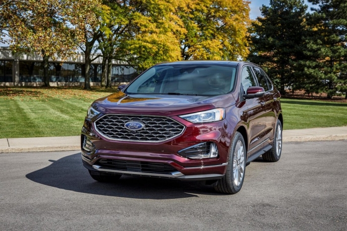 SUV 5 chỗ Ford Edge 2021