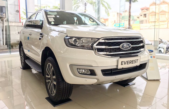 Ford Everest giảm giá sốc