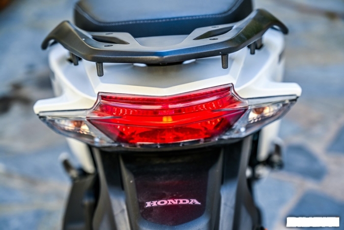 Mẫu xe ga Honda gây sốt với mức giá khó tin, cận cảnh thiết kế đẹp không kém Honda SH