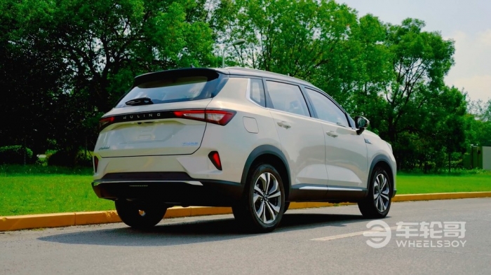 Đánh giá đối thủ mới của Hyundai Tucson: Giá chỉ 245 triệu đồng nhưng liệu có nên mua?