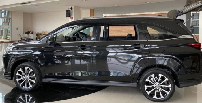 Mẫu MPV cùng nhà với Toyota Innova bất ngờ có mặt tại đại lý, đẹp 'trên cơ' Mitsubishi Xpander