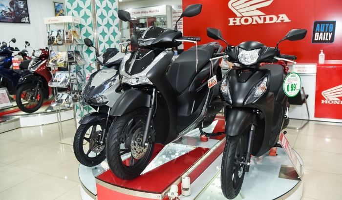 Honda SH 2021 bản đen mờ về đại lý: Diện mạo thực tế đẹp mê mẩn, mức chênh giá gây bất ngờ