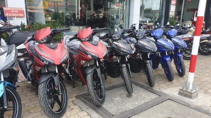 Honda Winner X nhận ưu đãi khủng, Yamaha Exciter 155 2021 vội giảm giá, quyết 'chèo kéo' khách Việt