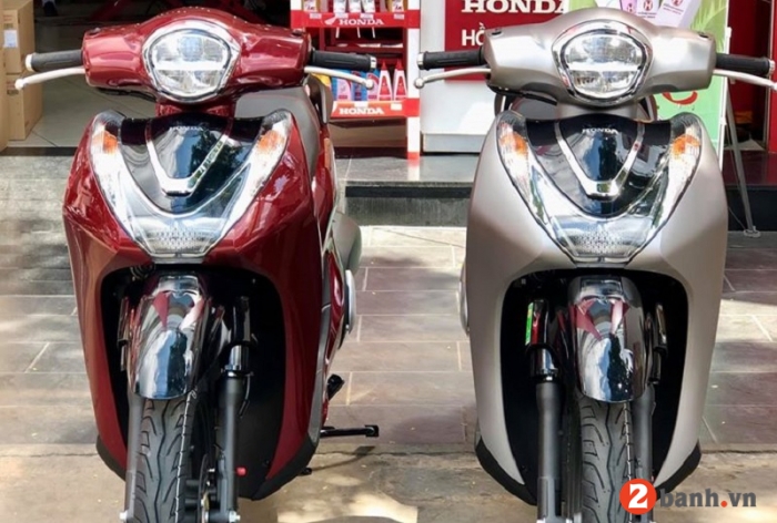 Phiên bản mới vừa ra mắt, Honda SH Mode 2021 đã ồ ạt giảm giá, xuống mức khiến khách Việt bấn loạn