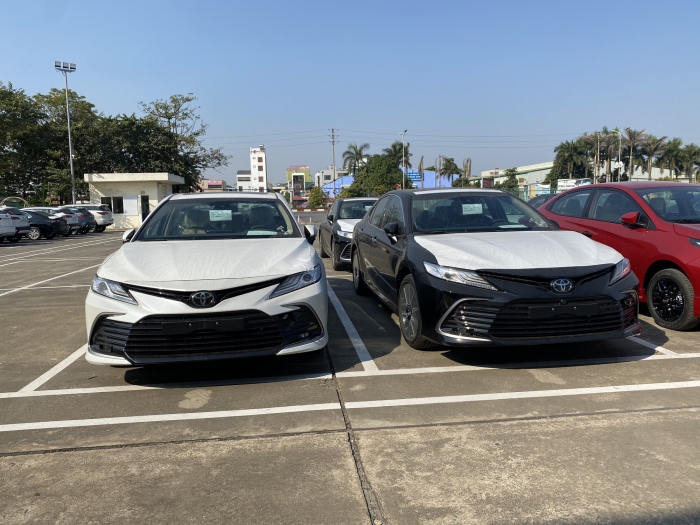 Toyota Camry 2022 chốt lịch ra mắt khách Việt, hé lộ loạt trang bị 'khủng' cùng giá bán gây bất ngờ