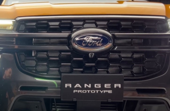 Ảnh thực tế của Ford Ranger 2022 khiến khách Việt bấn loạn: Đẹp không điểm trừ, trang bị ngập tràn