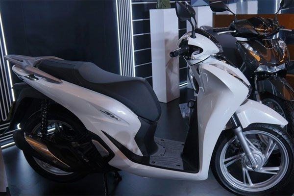 Giá xe Honda SH 150i tăng đột biến, chạm mức gần 126 triệu đồng trong cuối tháng 4