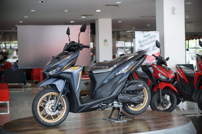 Cận cảnh Honda Vario 125 2021 vừa về đại lý: Giá 33 triệu, thiết kế khiến khách Việt mê mẩn