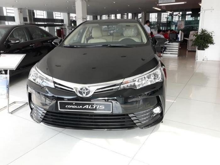 Giá xe Toyota Corolla Altis giảm mạnh nhất từ trước đến nay, mở đường cho phiên bản mới về nước