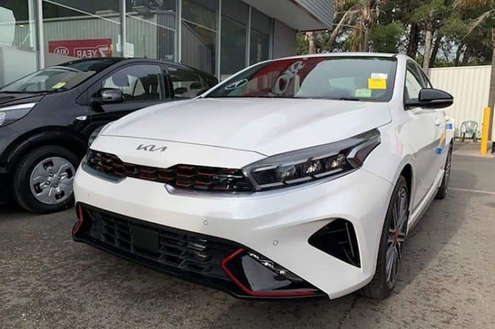 Tin xe hot 6/6: Kia Cerato 2021 về đại lý với giá 460 triệu, Honda SH Mode chỉ còn 32 triệu