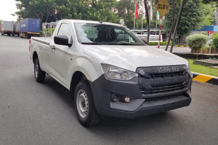 Đối thủ Ford Ranger bất ngờ mở bán tại Việt Nam với giá 399 triệu, rẻ ngang Hyundai Grand i10