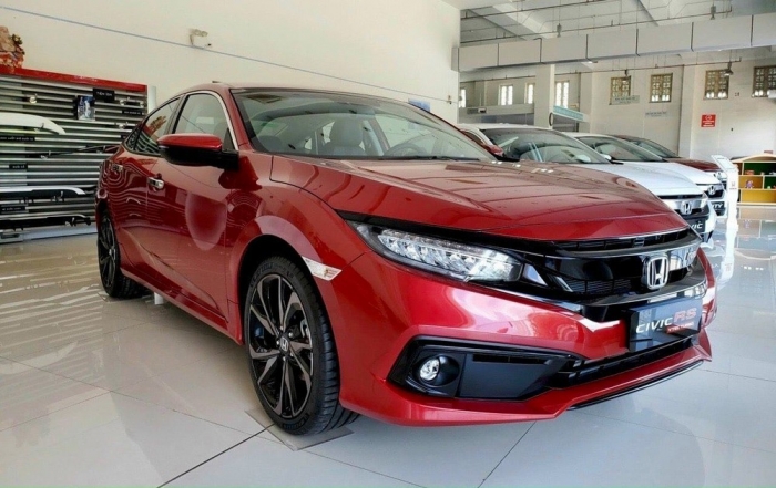 Honda Civic tiếp tục giảm giá kỉ lục tại đại lý, tăng độ khó cho Mazda3 và Kia Cerato
