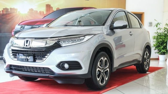 Kia Seltos ghi nhận doanh số ấn tượng, bỏ xa Toyota Corolla Cross trong tháng 5/2021