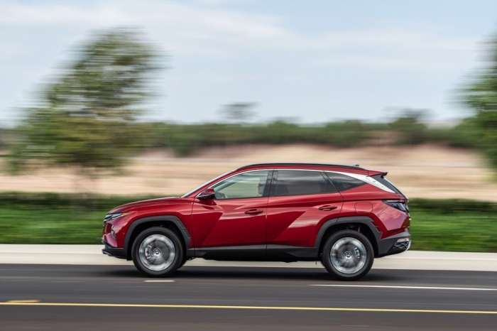 Chi tiết Hyundai Tucson 2022 vừa về đại lý: Giá chưa đến 600 triệu, lột xác để 'đè bẹp' Honda CR-V