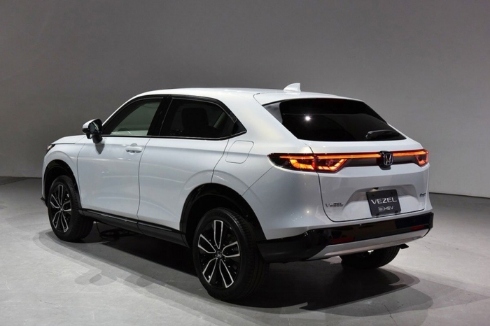 Honda HR-V 2022 cháy hàng với giá bán 487 triệu, thiết kế mãn nhãn khiến dân tình đổ xô đi mua
