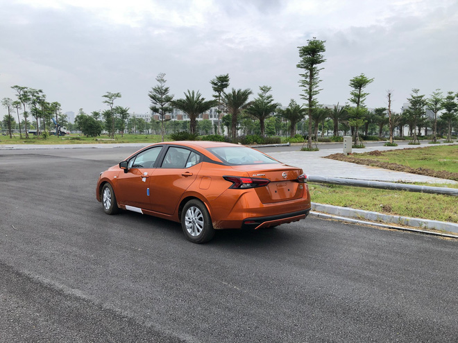 Nissan Almera 2021 bắt đầu nhận cọc tại đại lý: Rẻ hơn Hyundai Accent, tăng sức ép lên Toyota Vios