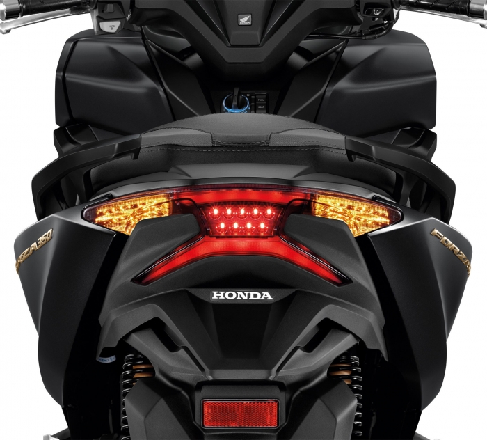 Honda bất ngờ ra mắt mẫu xe ga mới, 'soán ngôi' Honda SH 2020 nhờ sức mạnh và trang bị ấn tượng
