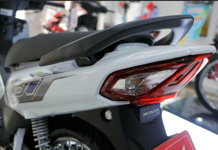 Cận cảnh Honda Wave Alpha 2023 giá chưa đến 18 triệu: Yamaha Sirius không có cửa cạnh tranh