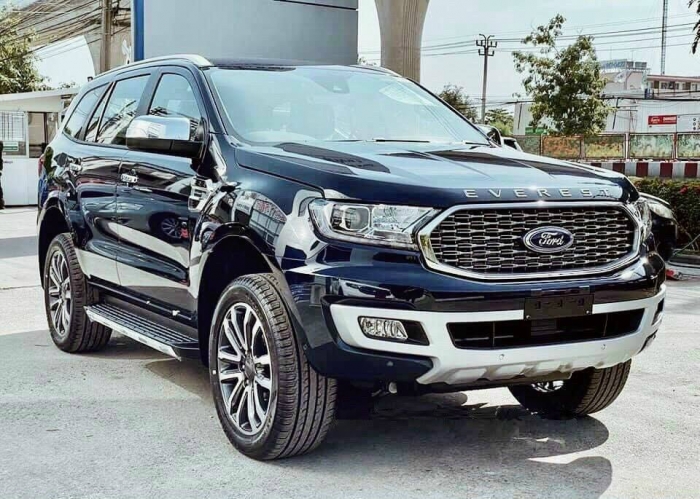 Ford Everest 2021 bất ngờ điều chỉnh giá bán, 'đe nẹt' Toyota Fortuner với loạt trang bị hiện đại