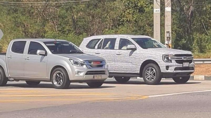 Ford Everest 2021 bất ngờ điều chỉnh giá bán, 'đe nẹt' Toyota Fortuner với loạt trang bị hiện đại