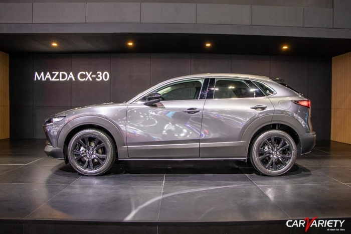 Mãn nhãn với Mazda CX-30 2022 bản đặc biệt, giá bán khiến Toyota Corolla Cross 'dè chừng'