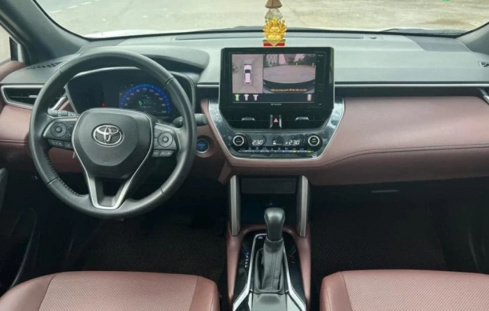 Toyota Corolla Cross bản hybrid bất ngờ được khách Việt 'săn đón', lí do khiến Kia Seltos 'xin thua'