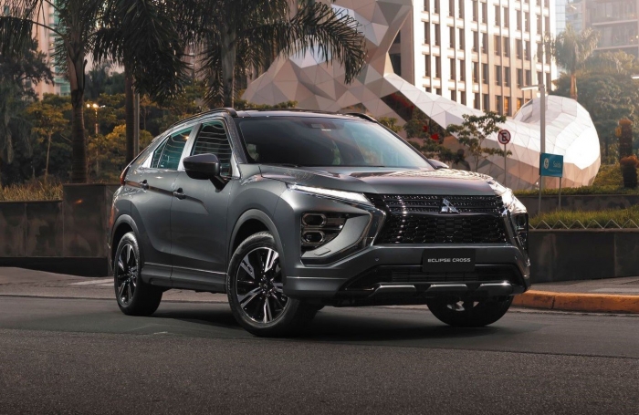 Mitsubishi Eclipse Cross 2023 bất ngờ ra mắt, về đại lý với mức giá khiến Toyota Corolla 'chóng mặt'