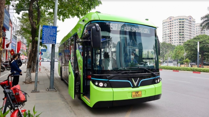 Hà Nội có thêm tuyến xe buýt điện VinBus