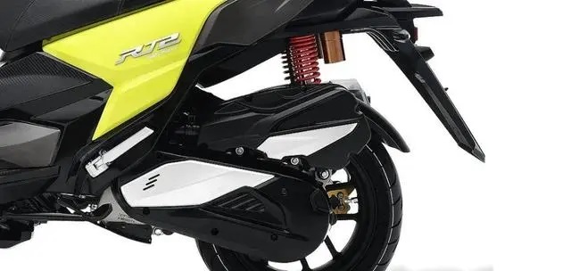 Mẫu xe 'đối đầu' Honda ADV 150 ra mắt với diện mạo hầm hố, giá bán ngang Honda SH 150i tại Việt Nam