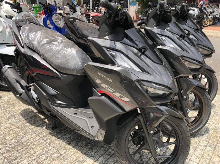 Mẫu xe cùng nhà với Honda SH cập bến đại lý với diện mạo đẹp mê mẩn, trang bị hàng đầu phân khúc