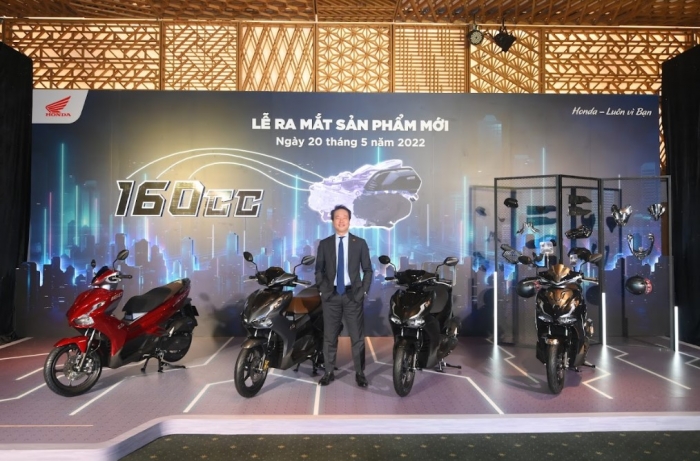 Honda Air Blade thế hệ mới chính thức ra mắt khách Việt: Sức mạnh vượt trội, trang bị vượt tầm giá