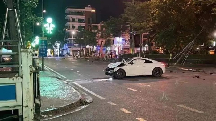 Clip xe Audi tông gia đình 3 người tử vong tại Bắc Giang: Hiện trường vụ tai nạn gây ám ảnh