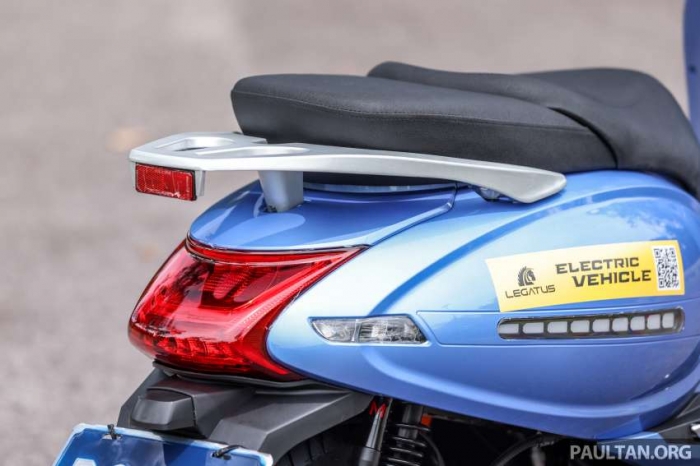 Honda Vision 'nao núng' trước mẫu xe máy điện mới: Thiết kế cổ điển hút mắt, giá bán hứa hẹn gây sốt