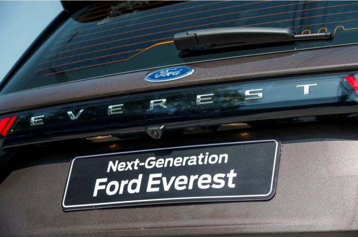 Ford Everest thế hệ mới chính thức ra mắt khách Việt: Công nghệ ngập tràn, giá bán hứa hẹn gây sốt