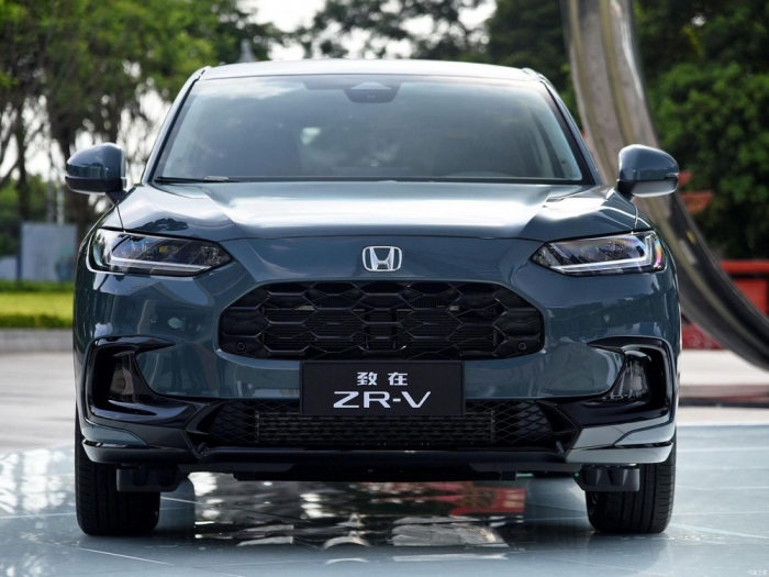 Honda HR-V 2023 bản giá rẻ bất ngờ lộ diện, thiết kế khác lạ khiến dân tình phát sốt