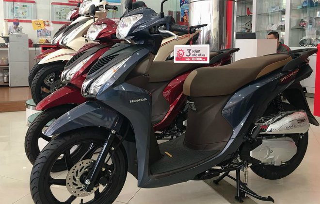 Giá xe Honda Vision sắp 'chạm đáy', đại lý tung thêm ưu đãi khiến khách Việt 'nửa tin nửa ngờ'