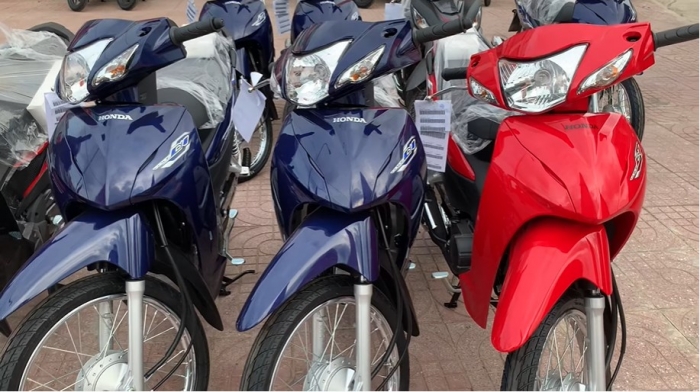 Cận cảnh Honda Wave Alpha 2023 mới về đại lý, bản đen nhám đẹp mê mẩn khiến khách Việt vội chốt đơn
