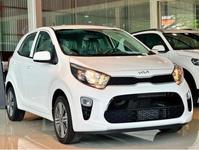 Kia Morning 2022 bản số sàn về đại lý với giá 359 triệu, 'đánh bay' VinFast Fadil, Hyundai Grand i10