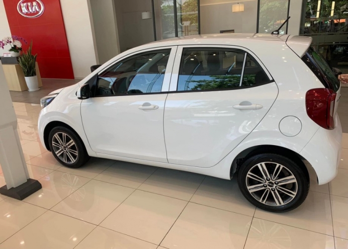 Kia Morning 2022 bản số sàn về đại lý với giá 359 triệu, 'đánh bay' VinFast Fadil, Hyundai Grand i10