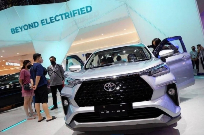Toyota Veloz Cross sắp có bản hybrid tiết kiệm xăng, thêm cơ hội 'lật đổ' Mitsubishi Xpander